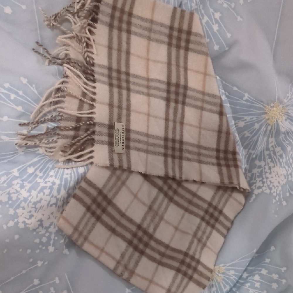 Burberry Style Beige Wool Scarf